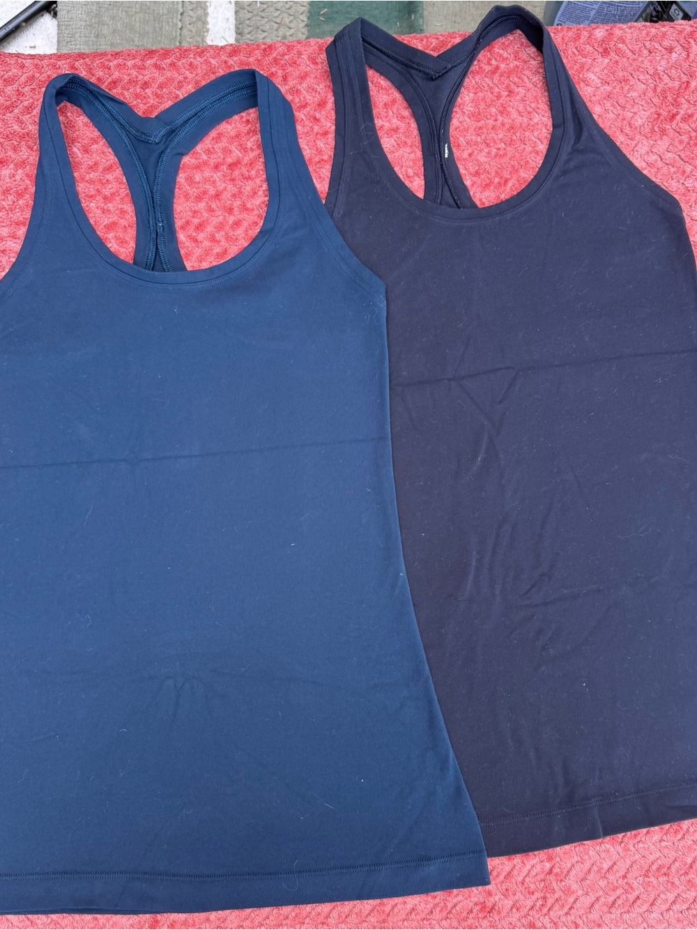 2 Women’s Lululemon Racerback Tank Tops- Black and Navy size 6